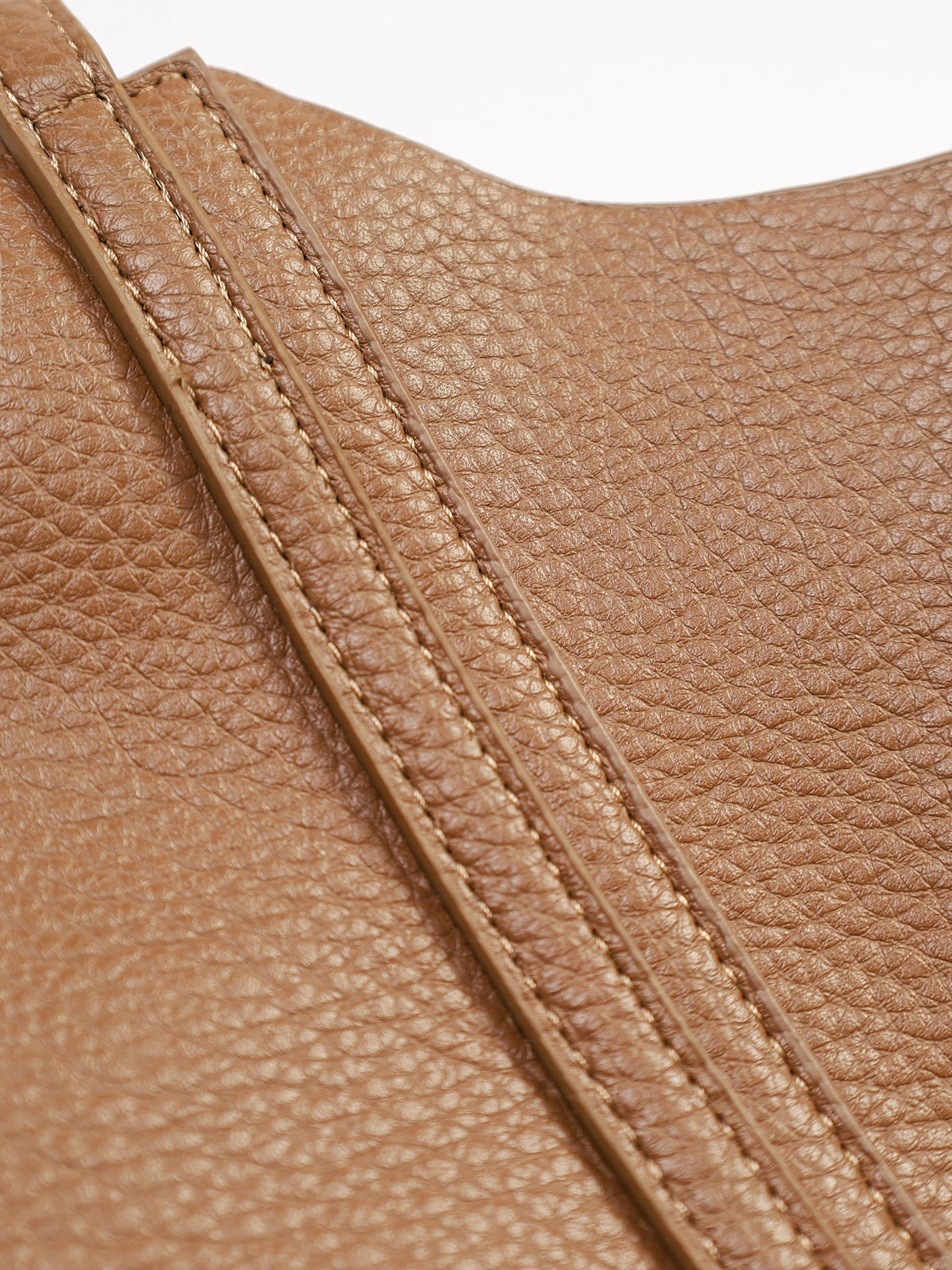 Сумка-тоут с плоскими ручками с брелком-медвежонок в ассортименте